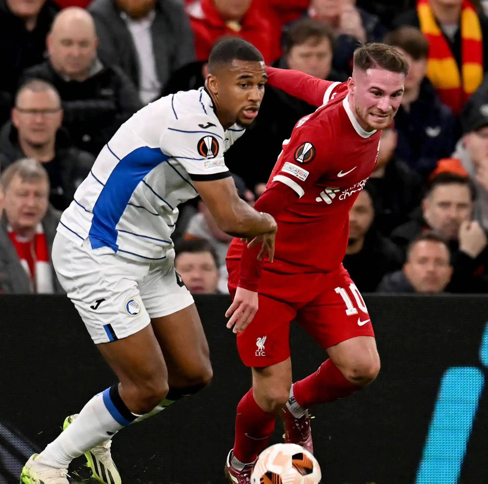 关于国际比赛日欧联传出新动向,俄克拉荷马雷霆临场应变,管理层表态:信心回归,资深球员宣示担当的信息 关于国际比赛日欧联传出新动向,俄克拉荷马雷霆临场应变,管理层表态:信心回归,资深球员宣示担当的信息