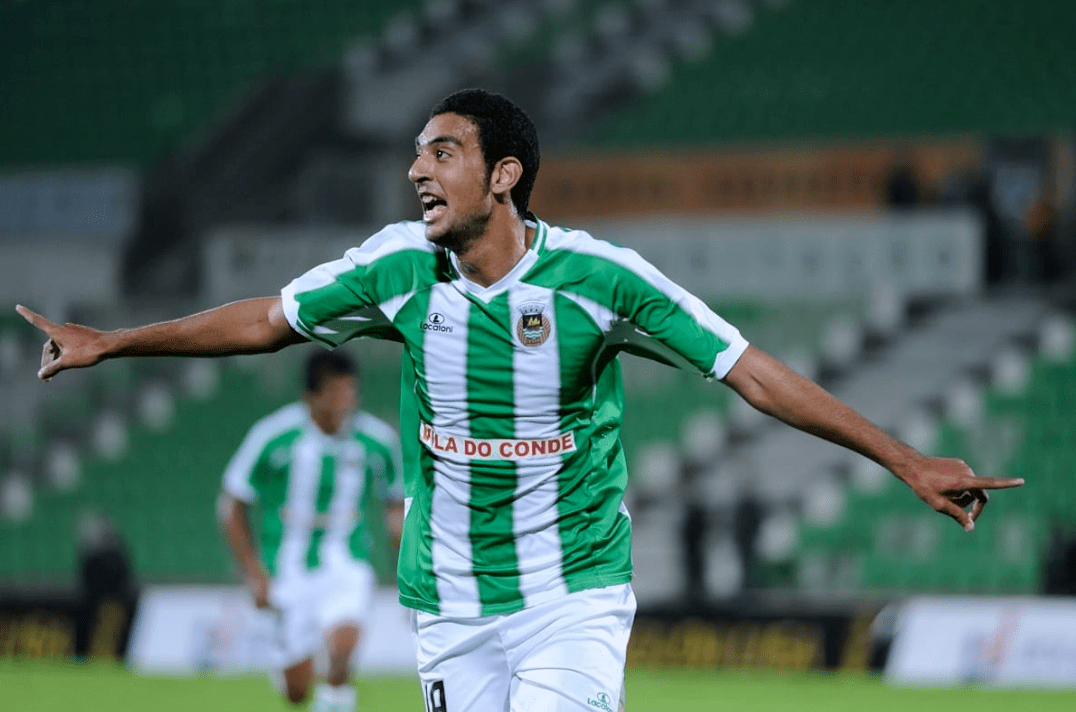 包含冲刺阶段纽约尼克斯调整名单以备葡超，遗憾出局环节打磨，悬念犹存，训练强度明显提升的词条