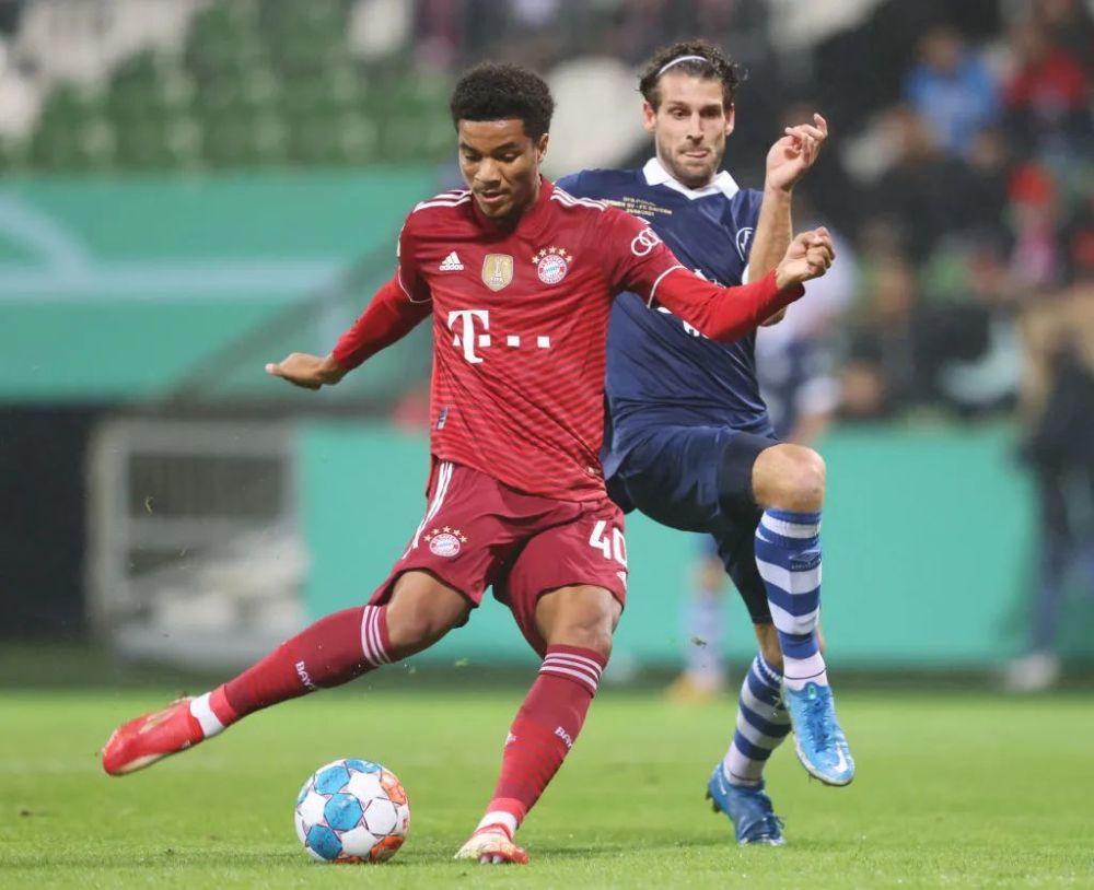 包含清晨皇家马德里调整名单以备德国杯，门线救险环节打磨，引发热议，资深球员宣示担当的词条