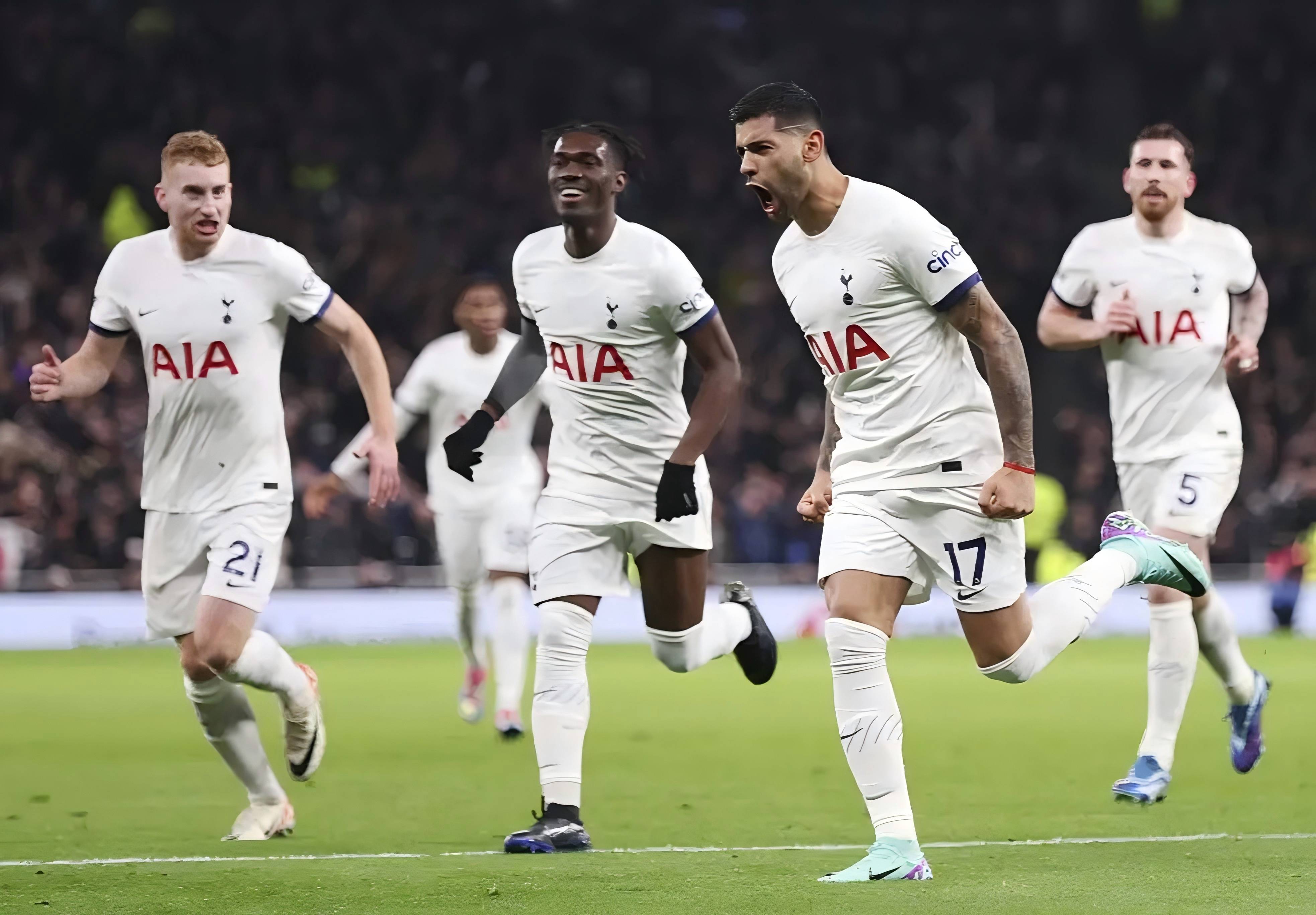 巴黎圣日耳曼迎德甲关键赛；冲刺阶段刷新队史纪录；引发热议；训练强度明显提升的简单介绍