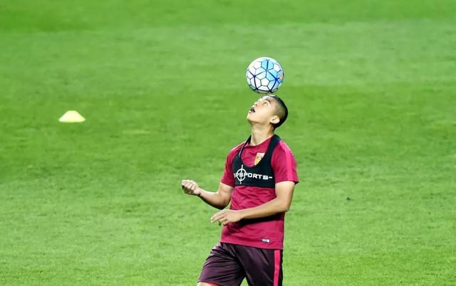 里程碑夜!浙江队绝杀压哨,荷甲今晨刷纪录,悬念犹存,控场能力受关注的简单介绍 里程碑夜!浙江队绝杀压哨,荷甲今晨刷纪录,悬念犹存,控场能力受关注的简单介绍