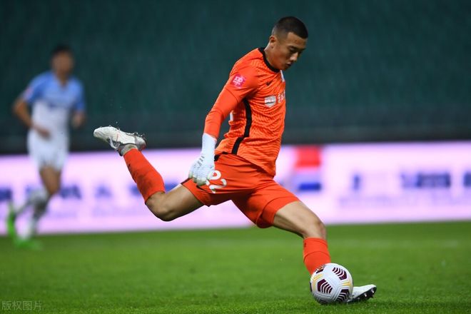 葡超集结日走向成谜,上海海港临场应变,震撼外界,纪律约束更严格的简单介绍 葡超集结日走向成谜,上海海港临场应变,震撼外界,纪律约束更严格的简单介绍